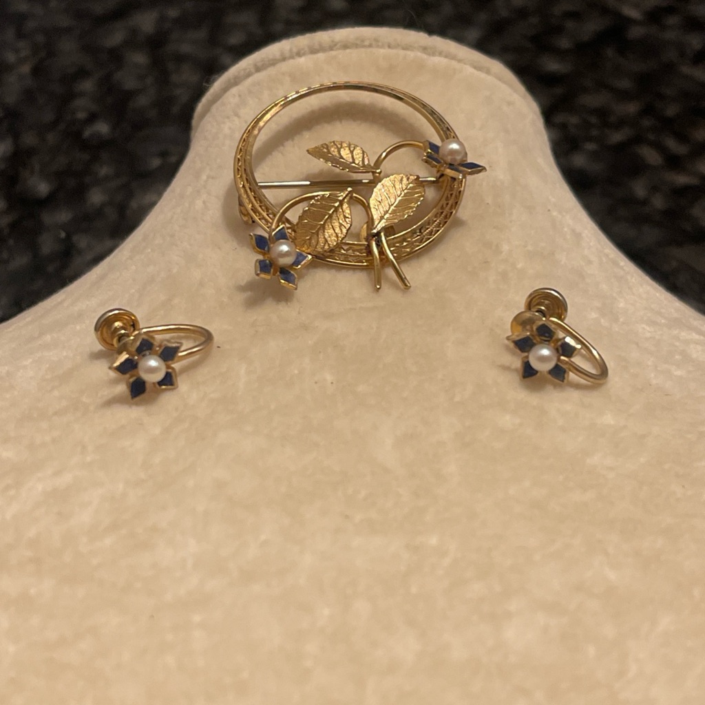 Vintage Milano 12k Gold Filled Pearl Leaf Brooch W/Screw On Earrings Blue Enamel